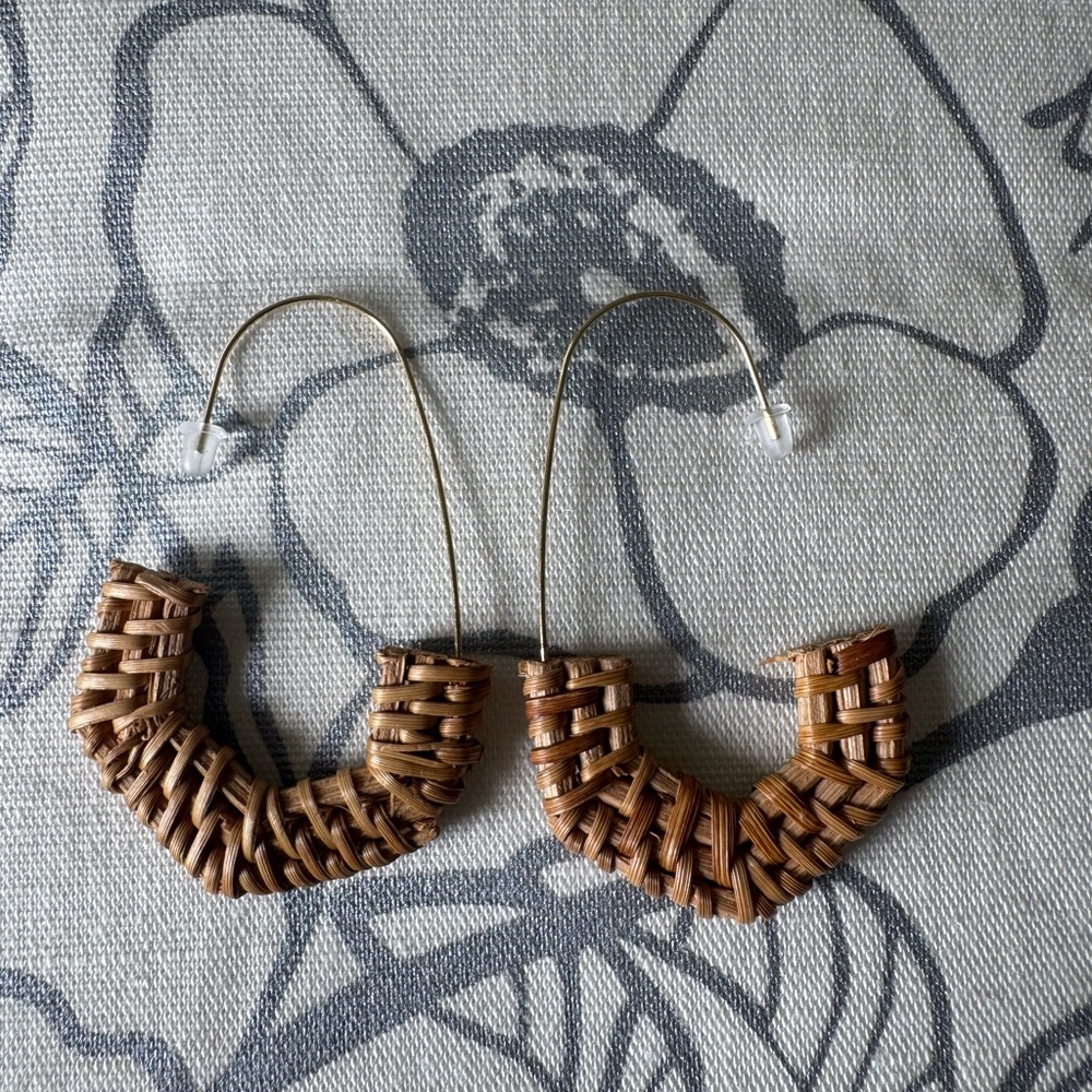 NWT Rattan Wire Hoop Earrings